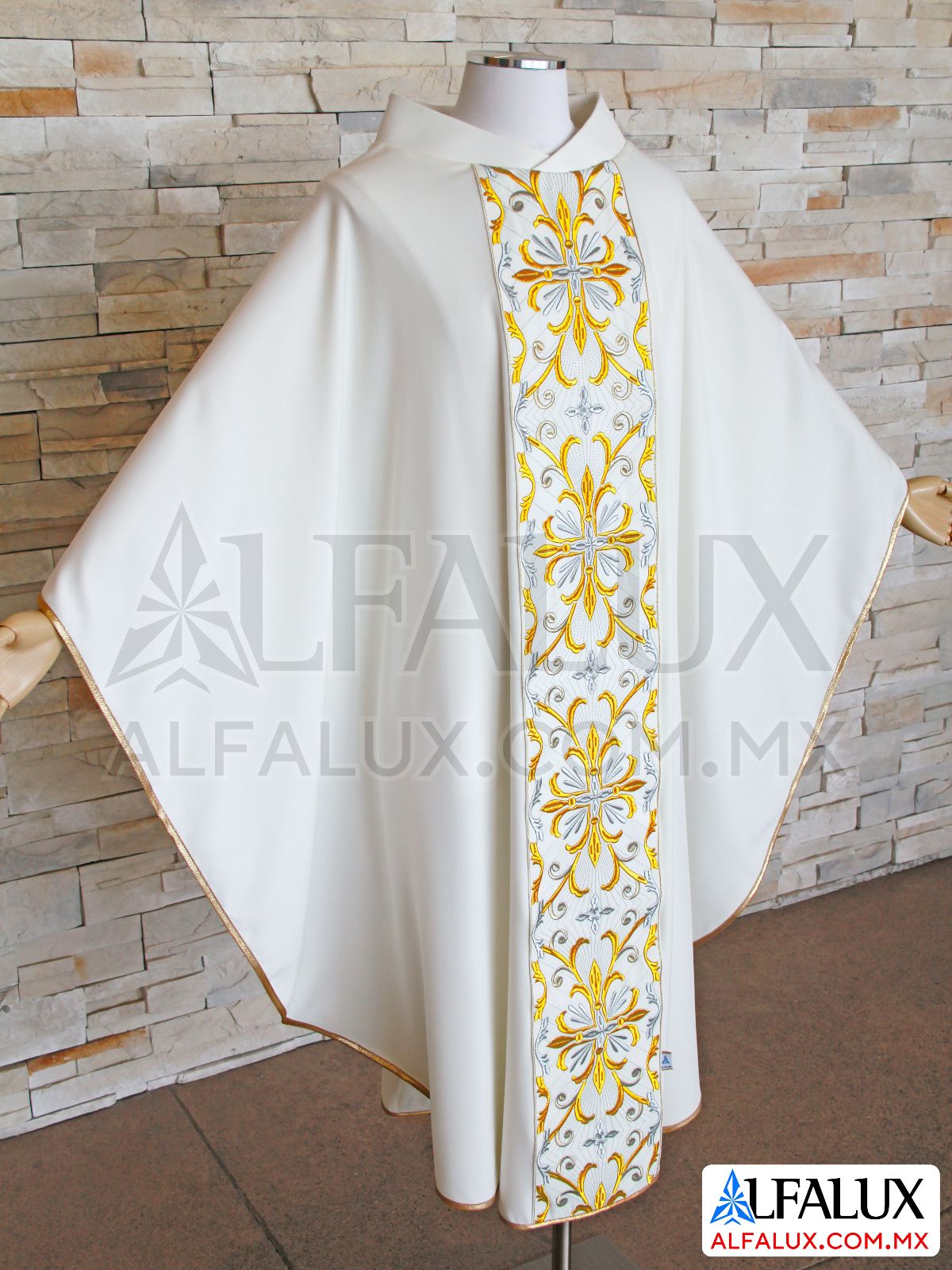 30 SAN MIGUEL Alfalux Casulla Blanco Central (2)